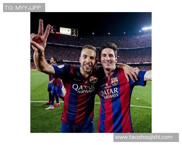 足球明星与梅西亲密拥抱瞬间展现友谊与荣耀的温暖画面 足球明星与梅西亲密拥抱瞬间展现友谊与荣耀的温暖画面