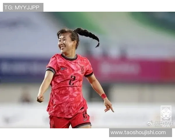 足球明星穿搭新风尚粉色球鞋引领时尚潮流的魅力之旅