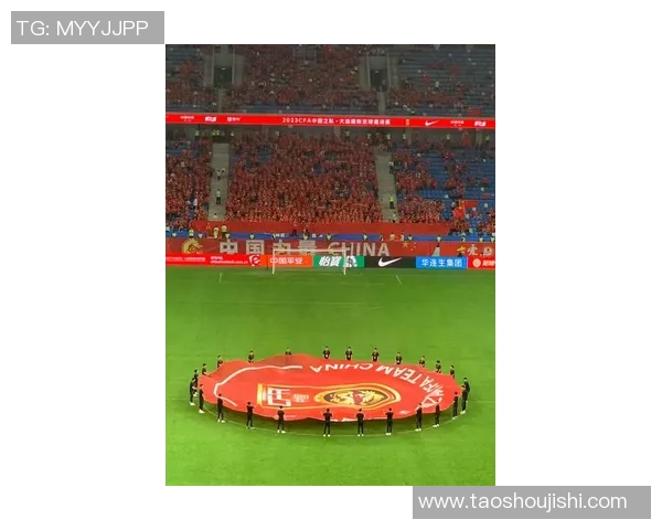 足球明星们齐聚一堂向坤坤致敬展现友谊与热爱足球的精神